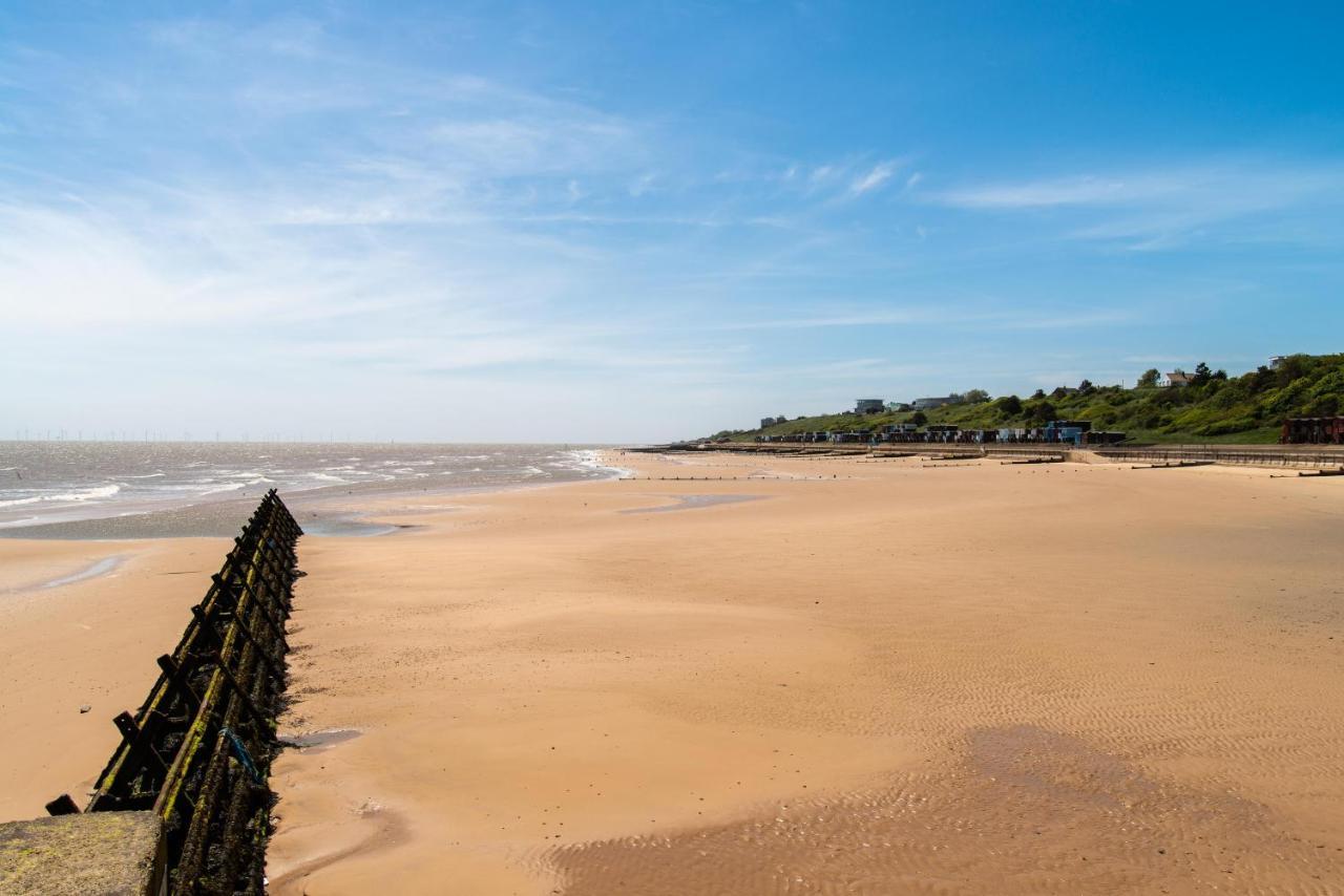 Beautiful Caravan With Decking Wifi At St Osyth Beach Holiday Park Ref 28077Dw 클랙톤온씨 외부 사진