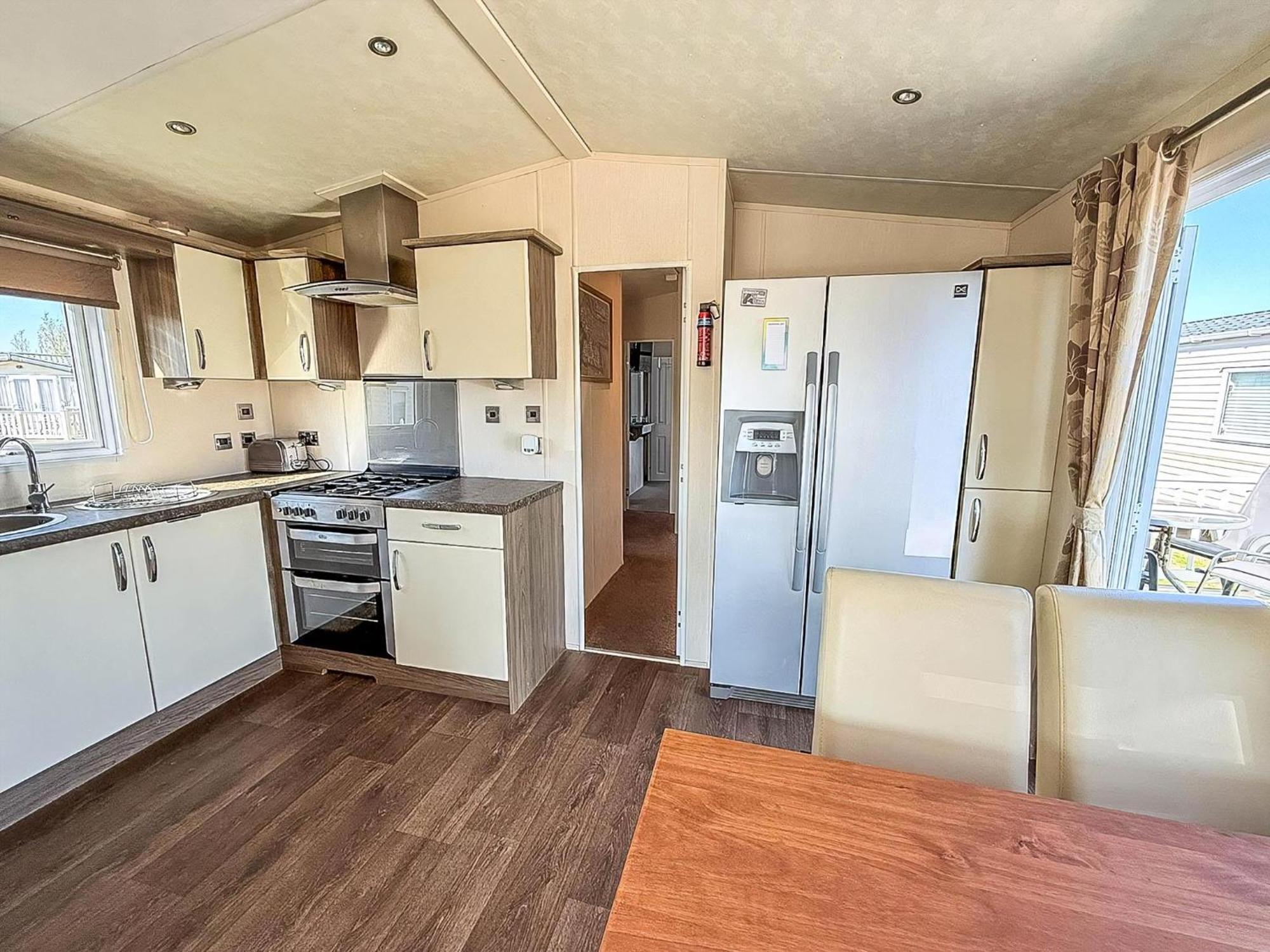 Beautiful Caravan With Decking Wifi At St Osyth Beach Holiday Park Ref 28077Dw 클랙톤온씨 외부 사진